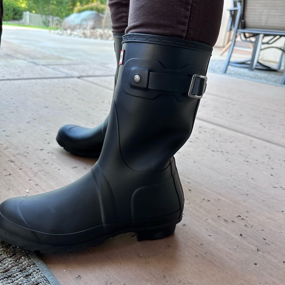 Hunter Rain Boots. - Picture 7 of 9